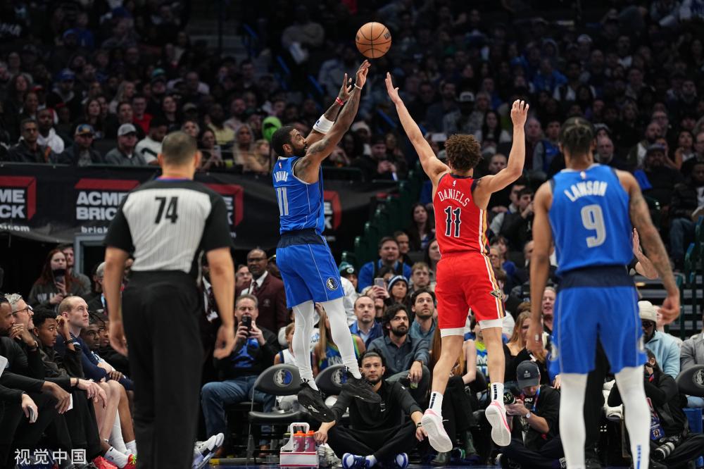 的年轻前锋 的年轻前锋